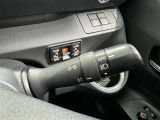 【オートライト】車外の明るさに応じて自動的にライトの点灯・消灯をしてくれます