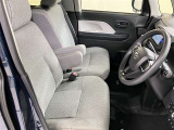 フロントシートです。シートは車両から取り外して徹底洗浄!安心してお座りいただけます!