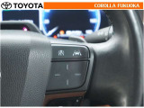 高速道路などを一定の速度で走行したい場合に、スイッチを操作することでアクセルペダルを踏まずに定速走行できます。