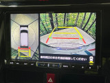 【パノラマモニター】専用のカメラにより、上から見下ろしたような視点で360度クルマの周囲を確認することができます☆死角部分も確認しやすく、狭い場所での切り返しや駐車もスムーズに行えます。