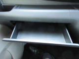 小物や車検証を入れるスペースがあります!!