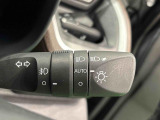 オートライト機能 車外の明るさに応じて自動的にヘッドランプなどを点灯・消灯。夕暮れ時やトンネルなどで役立ちます!!
