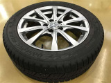 【215/55R17】スタットレスタイヤを積込しています