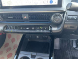 自動駐車機能も付いております♪