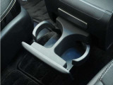 ◆ドリンクホルダー◆手の届きやすい場所にドリンクホルダーがあり、とても便利です。