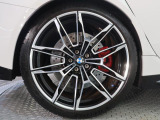 BMWならではの卓越した走りを支えるホイールと足回りです!