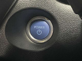 プッシュスタート式です。キーをカバンから出さずにエンジン始動が可能です。