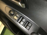 パワーウインド・電動格納付きドアミラースイッチは、ドアに集中☆