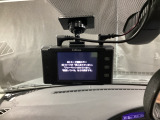 【別途SDカードの購入が必要です。また社外品は保証対象外となります。】運転中の映像・音声などを記録して、交通事故やトラブルが起きた時の正確な状況把握に役立つドライブレコーダーが装着済。