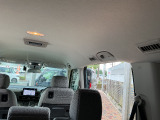 2列目、3列目にエアコンの吹き出し口がついています。