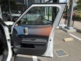 お問合せ・詳細はMINI正規ディーラーNEXT三宮店  お問い合わせ:078-803-3298 までお気軽にお問合せ下さいませ。弊社は良品質車をネット非掲載も含め多数取り揃えております。