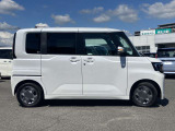 ◆衝突被害軽減ブレーキ◆フロントカメラで前方の車両や歩行者を検知。衝突の可能性が高まるとメーター内の警告灯表示とブザーでドライバーに回避操作または衝突回避を支援してくれます!