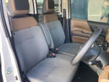 運転席からの視界もよくどなたがお乗りになられても運転しやすい車両になっていますよ