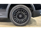 自動車保険に関しても、メルセデス・ベンツ専用のプログラムをご用意しております。飛び石や落下物などでのフロントガラスの修理が必要となった場合、最大で9万円分の補償を致します。