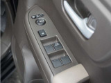 ◆パワーウィンドウスイッチ◆運転席から全席の窓の開閉操作を行うことが出来いつでも換気ができます!