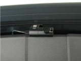 スーパーナイトビジョン2.0をリアカメラにも搭載。夜間走行や暗い駐車場などの低照度環境でも鮮明な映像で録画することができます。スマートフォンとPCで映像を確認できます。安心のボルボ純正品です。
