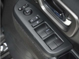 ◆パワーウィンドウスイッチ◆運転席から全席の窓の開閉操作を行うことが出来いつでも換気ができます!