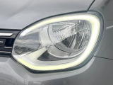 ●LEDヘッドライト:夜間走行時も良好な視界を確保し安心して運転できる高輝度LEDヘッドライトを装備!点灯速度が早く、消費電力も抑えられています。