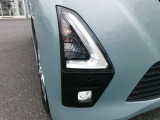 LEDフォグランプ。鮮やかな白光色で明るく照らします。