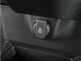 ◆アクセサリーソケット◆ドラレコの電源やスマートフォンの充電等に使用できる便利な電源ソケット!使いやすい場所に装備されています。