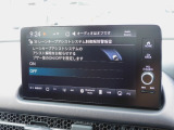 LKAS(車線維持支援システム)車両が車線の中央に沿って走行できるように、高速道路などでのステアリング操作を支援し、運転負荷軽減を図ります