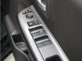 ◆パワーウィンドウスイッチ◆運転席から全席の窓の開閉操作を行うことが出来いつでも換気ができます!
