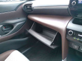 車検証などの保管に便利な小物入れがついています