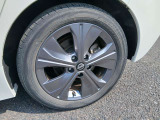 純正アルミホイ-ル付です! タイヤサイズ 215/50R17 (リア左タイヤ)