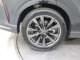 235/50R20タイヤを装備しています。※各ホイールのキズ等をご確認くださいませ。