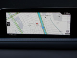 マツダコネクトの8.8インチワイドセンターディスプレイです。『Android Auto』『Apple CarPlay』や独自のコネクテッドサービスに対応したインターフェイスシステムです。