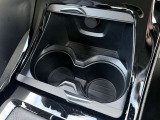 内装クリーニングも施しております。内装の綺麗なお車は気持ちが良くオススメさせていただく1つのポイントになっております。