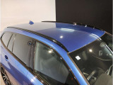 【ボディコーティングで新車時の輝きを】ご納車前にボディを磨き上げ下地処理を行った上で、コーティングを施工します。軽微な小傷も無くなりより新車時の輝きに近い状態でお届けできます。ぜひご用命下さい!