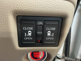 【電動スライドドア】隣の車との距離が近い駐車場でも、ぶつける心配をせずスムーズに開閉。限られたスペースを賢く使う、暮らしに寄り添った設計が魅力です。