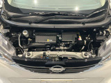 とっても綺麗なエンジンルームです♪お買い上げの際は日産整備士がメンテナンス整備を実施してお渡し致します☆