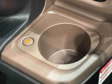 (前席/掘り込み式)ホットカップホルダー☆保温付で温活が車内でも実現♪600mlのペットボトルまで対応しておりスイッチ1つで温かい飲み物は保温を、冷たい飲み物は常温にしてくれます