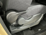 【運転席シートリフター】運転席の座面の高さを調整!視界の良い位置に高さを調整することで、運転の安全性が向上します☆
