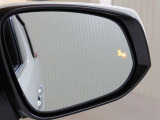 後方からの車の接近を教えてくれるブラインドスポットモニター♪※あくまでも補助的な装置なので目視確認もお忘れなく!
