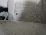 ◆ISOFIX◆シートベルトいらずでチャイルドシートと固定金具を連結するだけでガッチリ固定できます。
