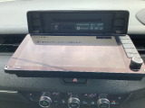 Bluetoothにてハンズフリー通話/音楽再生。CD/DVD再生、CD録音。