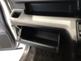 当店での販売車両は、車検整備はもちろん、車検残ありの車両でも点検整備をしっかり終わらせてからお客様へ引き渡し致しますので、安心してご購入いただけます♪
