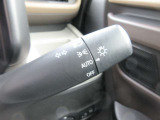 オートライトも装備しております☆トンネル走行時や日没時に自動で点灯・消灯をしてくれる便利な機能♪ライトの消し忘れもなくなりますので、現代のマストアイテムの1つ♪