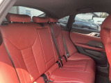 オプションにてカー・ライフのさまざまなリスクのある状況を自動的に記録。運転中はもちろん駐車時まで、愛車とその周囲を監視・記録する基本機能付きドライブレコーダーを取り付け可能でございます。