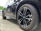 BMW純正アルミホイールです。納車時にはアルミホイールコーティングも承っております!是非ご検討下さいませ。