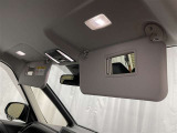 運転席・助手席にはバニティミラー付き♪身だしなみチェックできますよ(^^♪