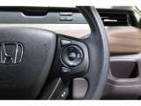 Hondaセンシングの機能のひとつ、アダプティブクルーズコントロール付!アクセルから足を離しても設定したスピードと前車との車間を保ち走行してくれます!車線維持もアシスト☆高速道路で疲労軽減ですね☆