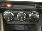 空調はAUTO エアコンですので、温度設定するだけで後は車が管理してくれます。快適な室内空間です!