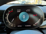 ★MINIには6個のエアバッグを標準装備。運転席/助手席エアバッグ、サイド・エアバッグ、ヘッド・エアバッグ。