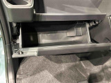 実用的な収納が、車内の各所にあります♪