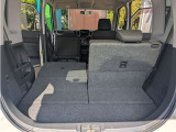 片方リアシート倒せば長尺物をのせれます。