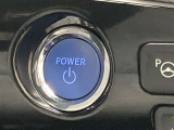 プッシュスタート式です。キーをカバンから出さずにエンジン始動が可能です。
